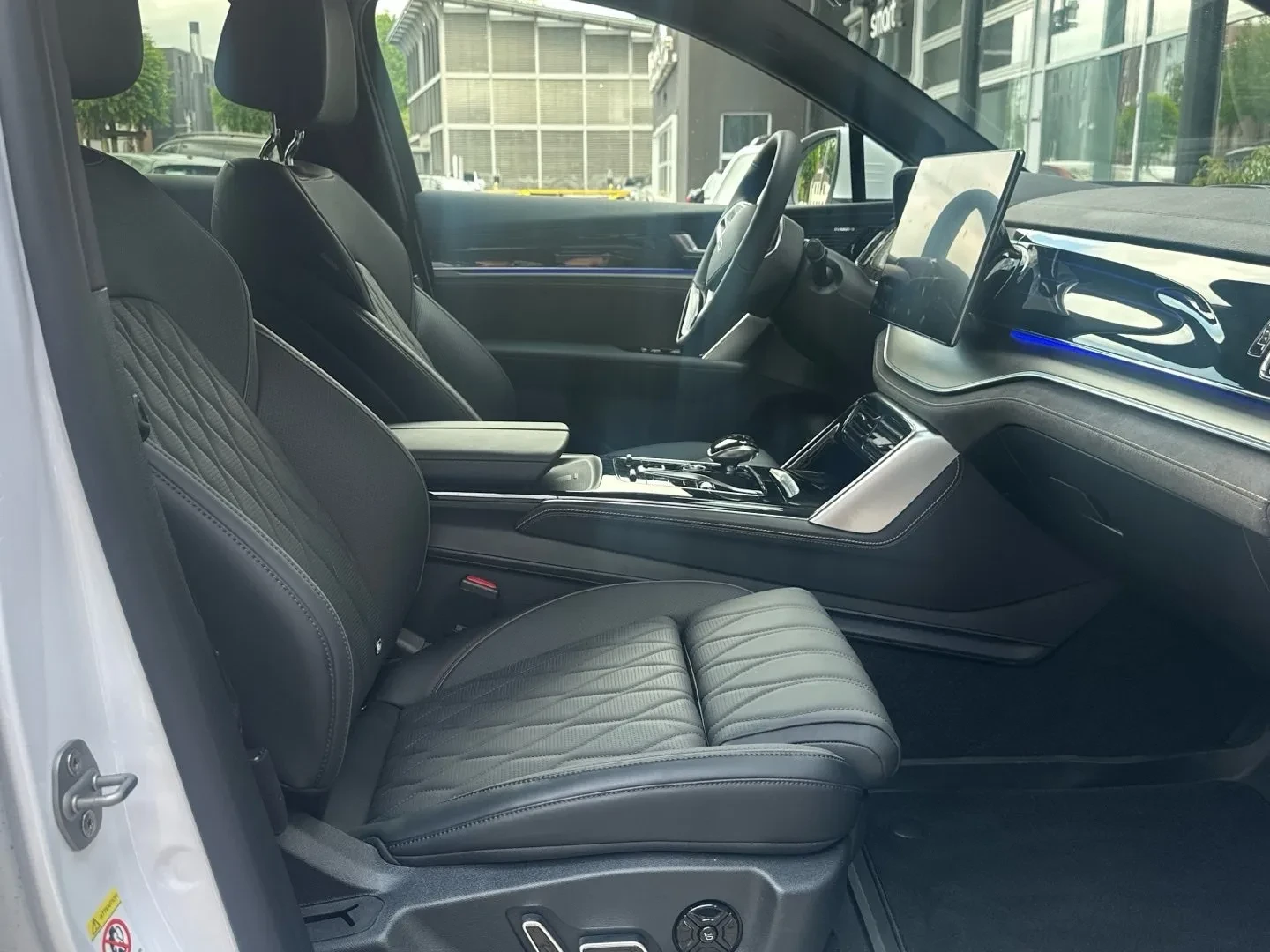 BYD Tang Flagship AWD | Mobile.bg � ����������� 7