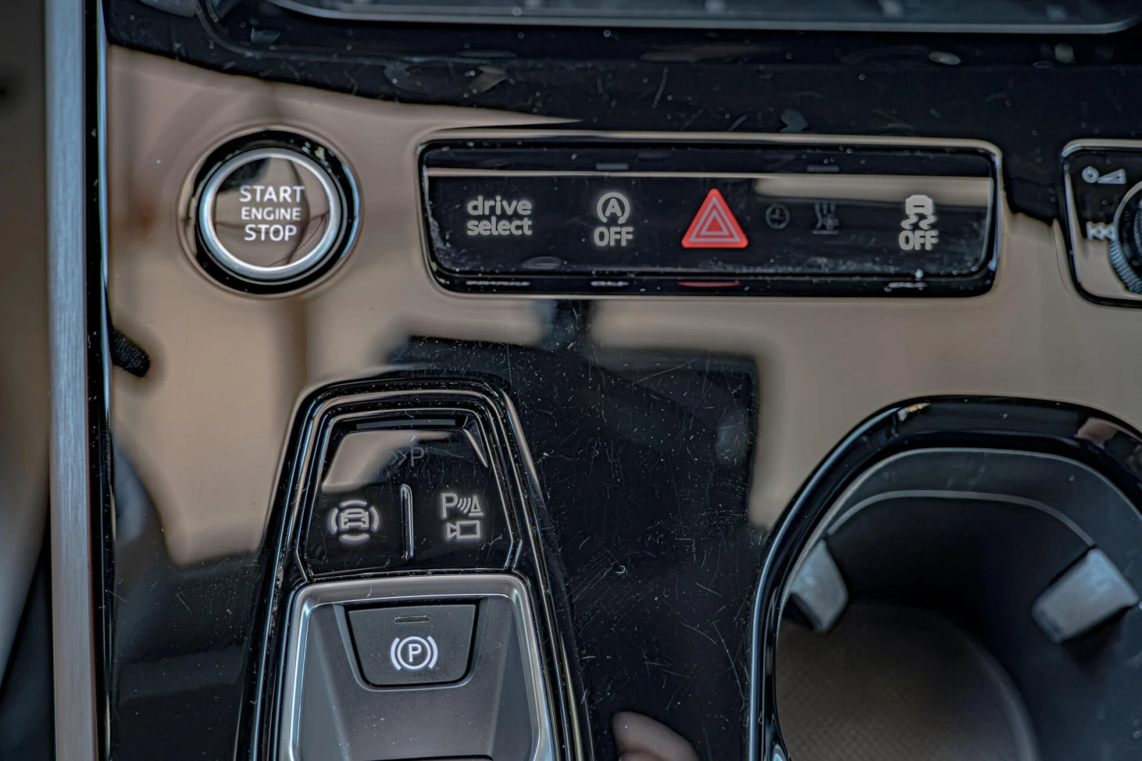 Audi A6 2.0TFSI/Distronic/Камера 360/Lane Assist/Passenger, снимка 13 - Автомобили и джипове - 55363942