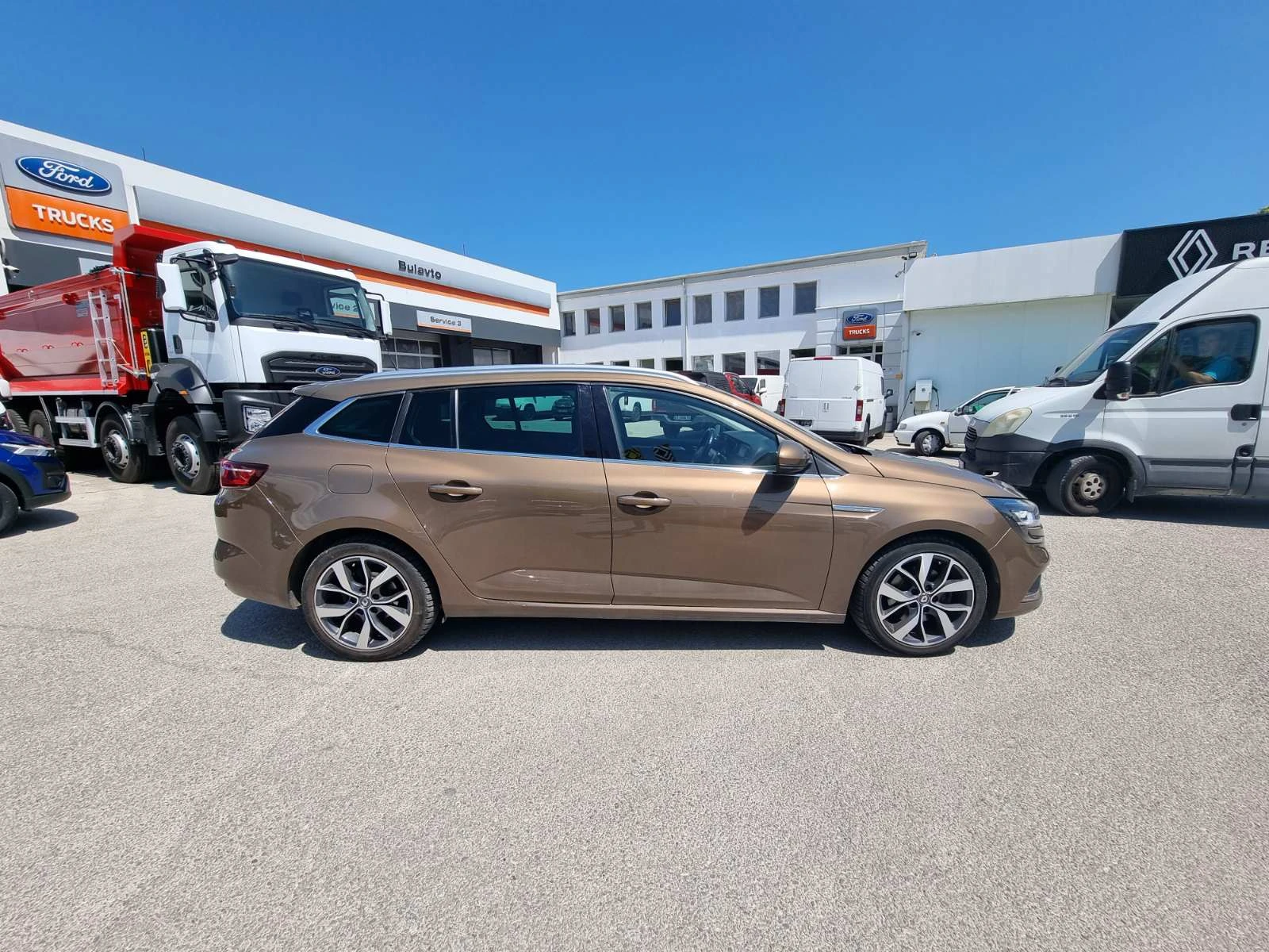 Renault Megane Grandtour dCi 130 к.с. дизел S&S BVM6, снимка 4 - Автомобили и джипове - 55463111