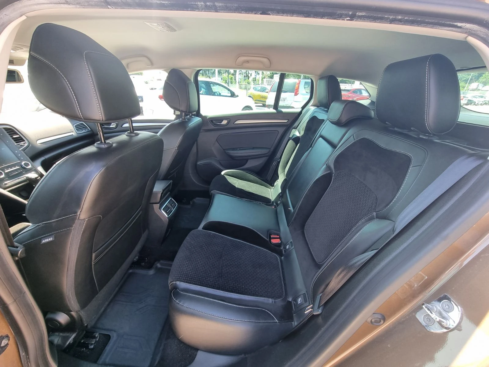 Renault Megane Grandtour dCi 130 к.с. дизел S&S BVM6, снимка 13 - Автомобили и джипове - 55463111