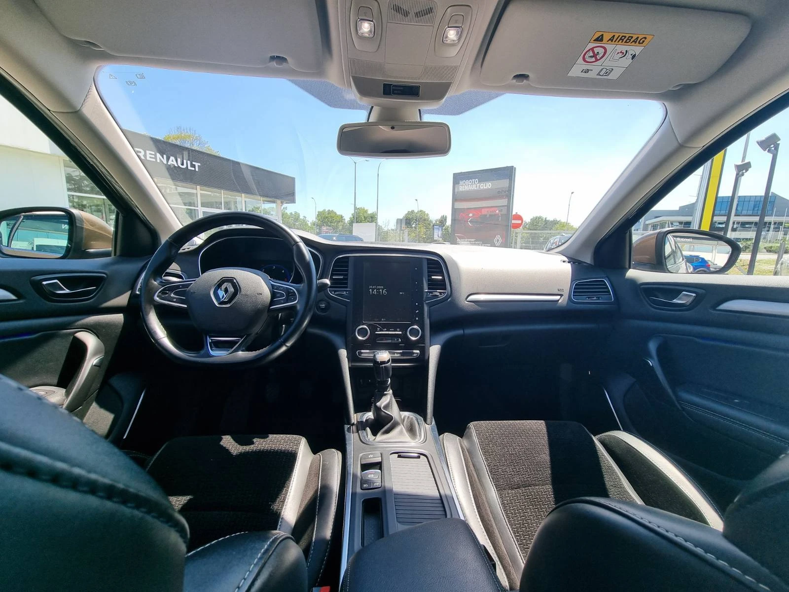 Renault Megane Grandtour dCi 130 к.с. дизел S&S BVM6, снимка 10 - Автомобили и джипове - 55463111