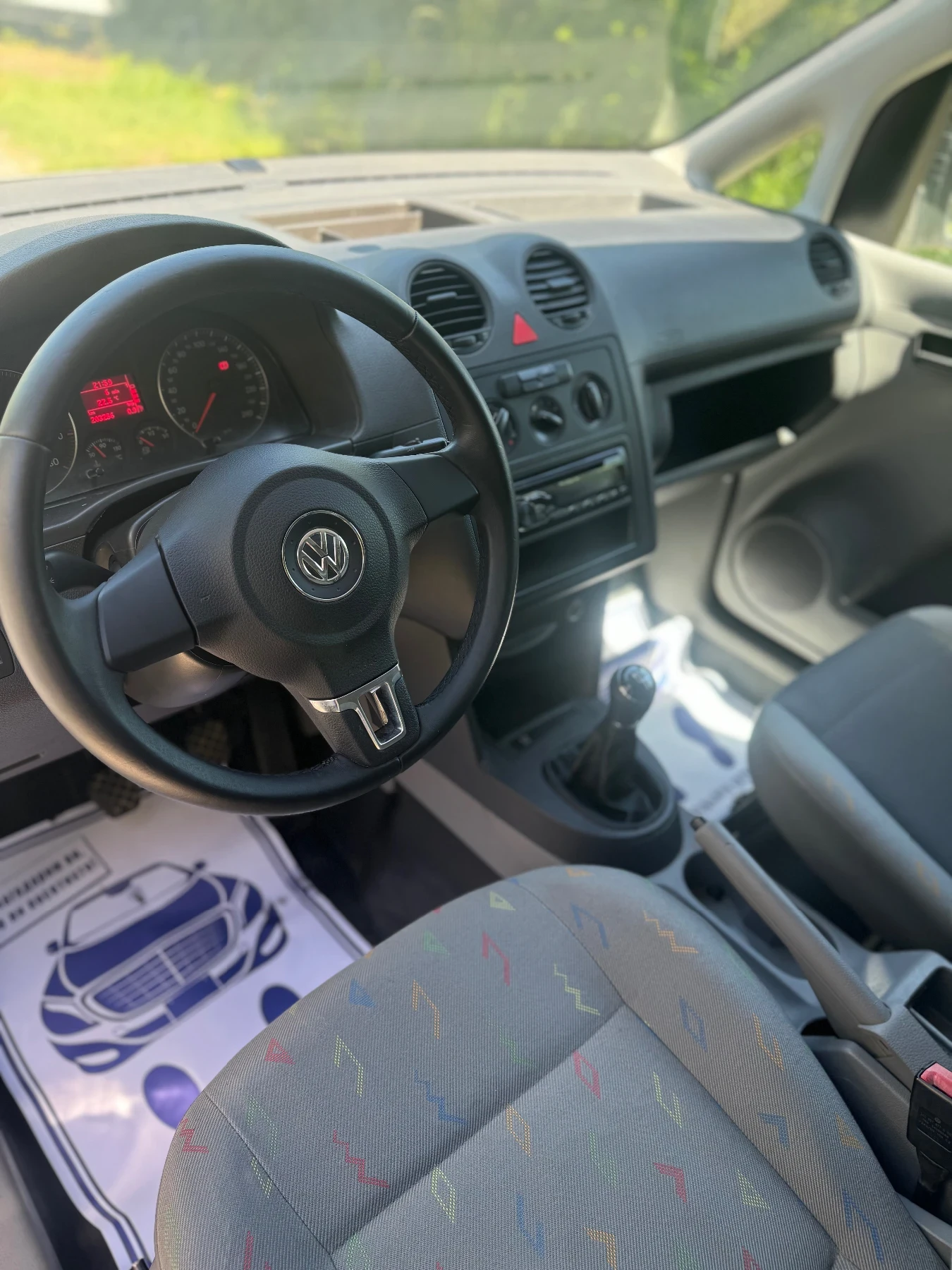VW Caddy 2.0I Метан, снимка 9 - Автомобили и джипове - 55672720