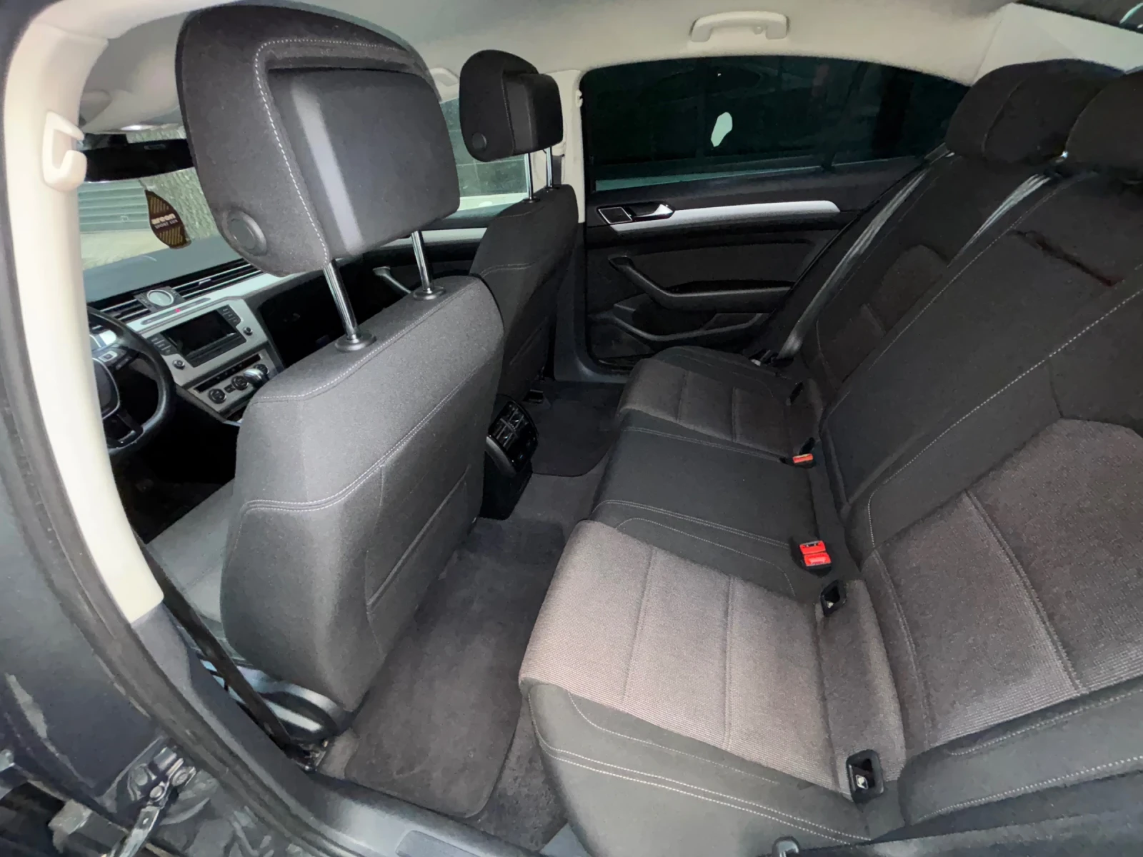 VW Passat, снимка 11 - Автомобили и джипове - 55960803