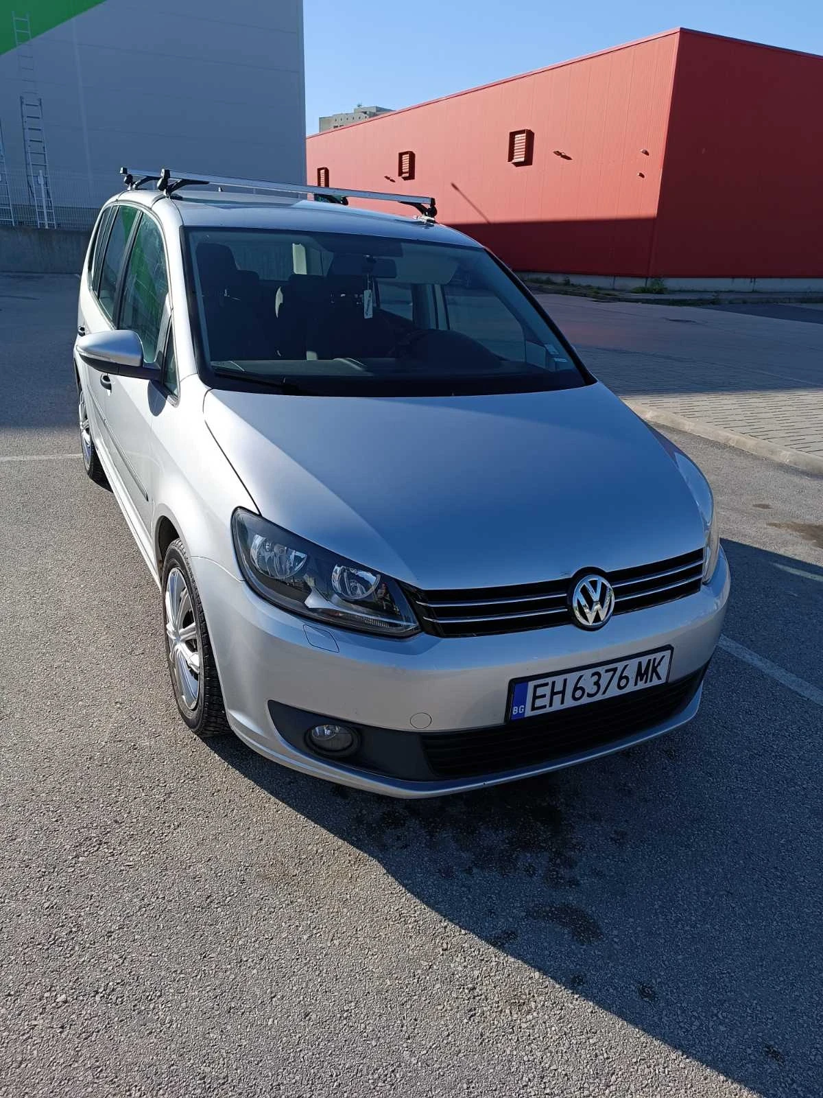 VW Touran, снимка 2 - Автомобили и джипове - 56184201