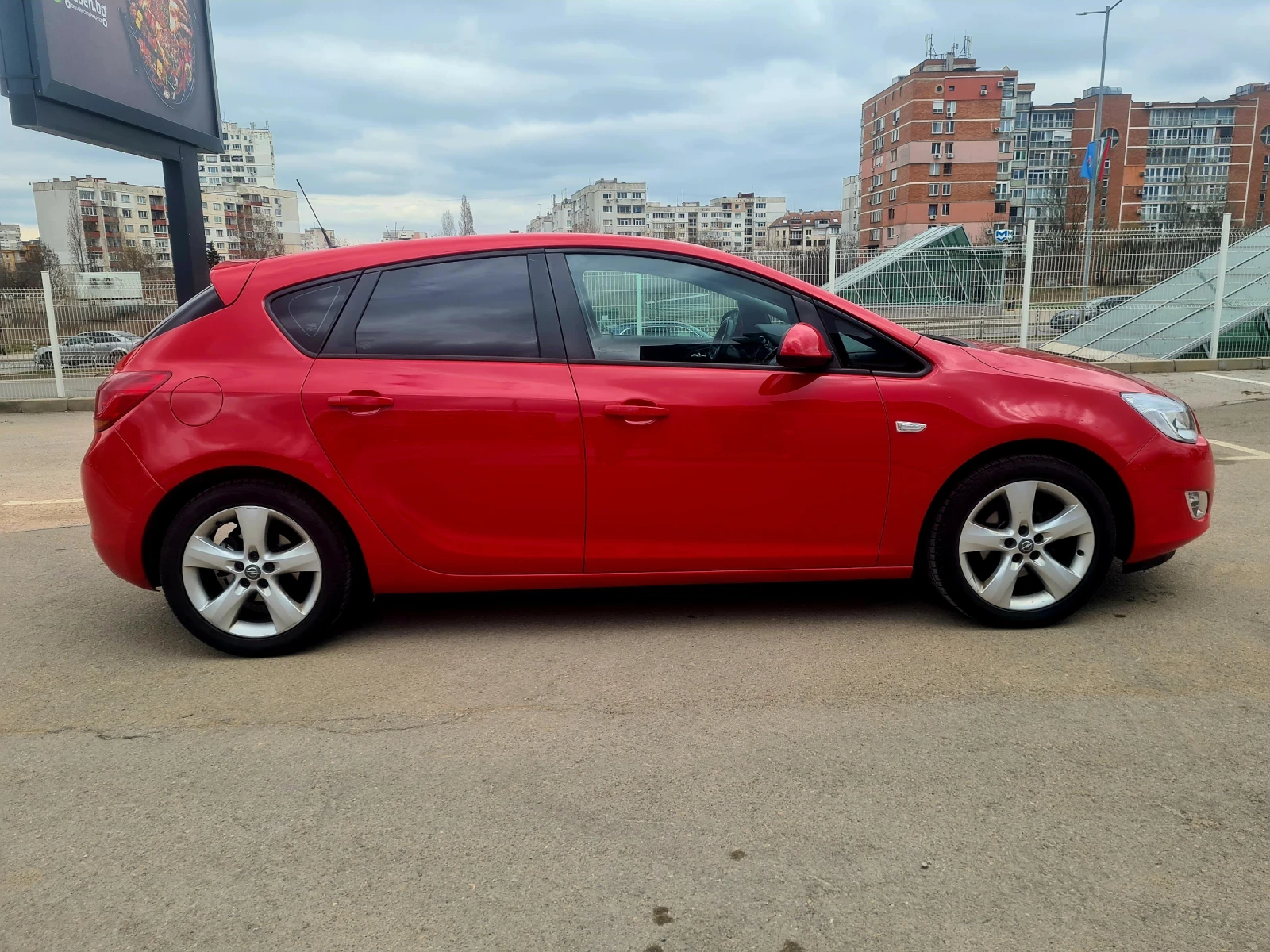 Opel Astra, снимка 3 - Автомобили и джипове - 56292701