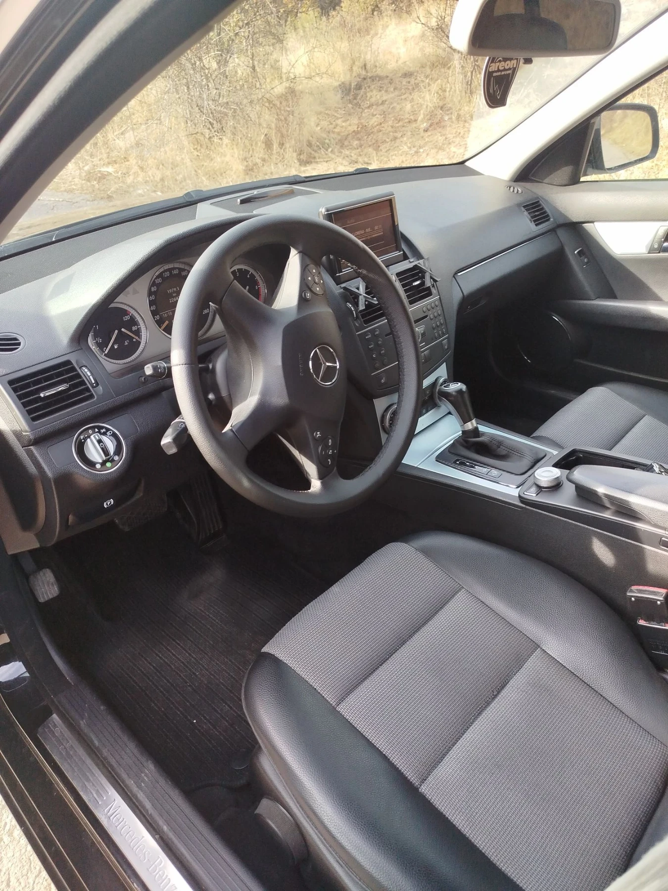 Mercedes-Benz C 220, снимка 7 - Автомобили и джипове - 56599819