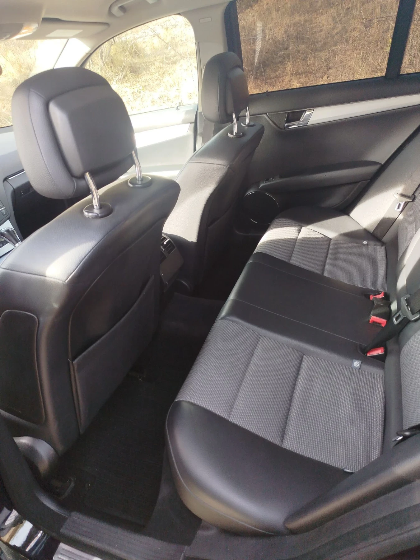 Mercedes-Benz C 220, снимка 11 - Автомобили и джипове - 56599819