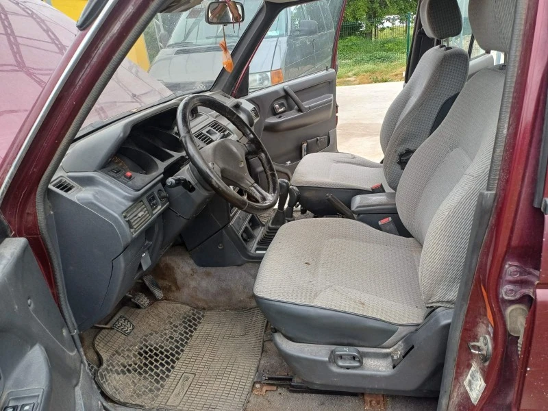 Mitsubishi Pajero 2.5 , снимка 14 - Автомобили и джипове - 47554114