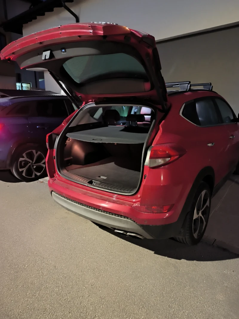 Hyundai Tucson 1.6, снимка 4 - Автомобили и джипове - 52388084