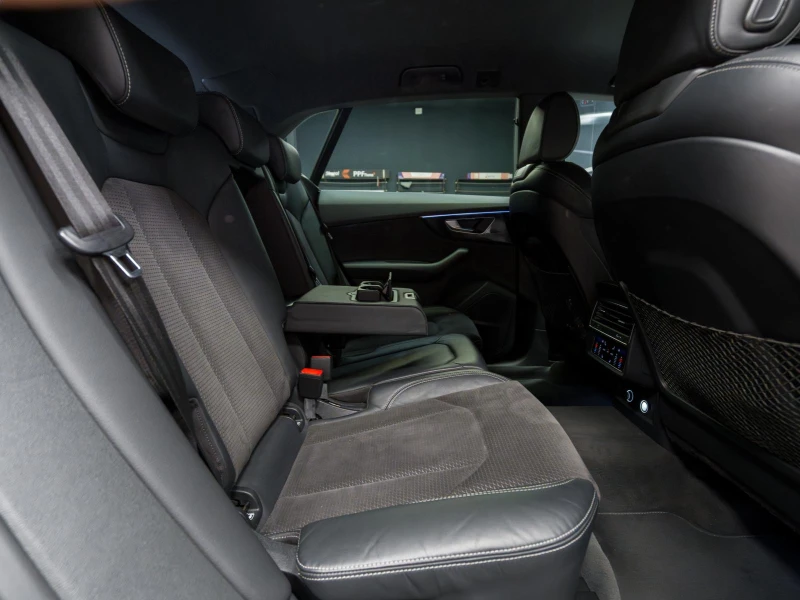 Audi Q8 50TDI Quattro S-line* 360 Cam* Bang&Olufsen* HuD* , снимка 6 - Автомобили и джипове - 52964587