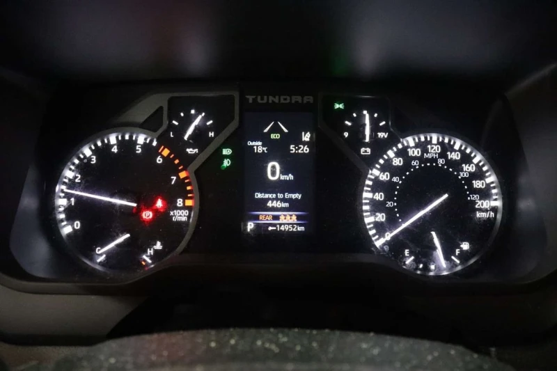 Toyota Tundra * 4x4 Crewmax * CARFAX * БЕЗ ПЪРВОНАЧАЛНА ВНОСКА, снимка 8 - Автомобили и джипове - 53187020