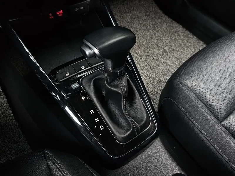 Kia Stonic 1.6 PRESTIGE, снимка 9 - Автомобили и джипове - 55262393