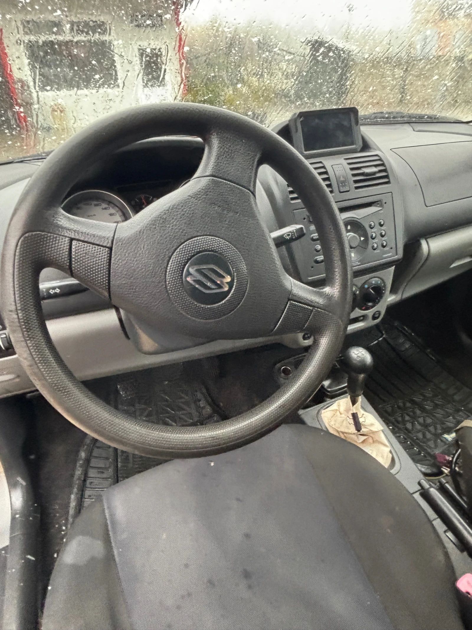 Suzuki Ignis 1.3i 94�.�. | Mobile.bg � ����������� 11
