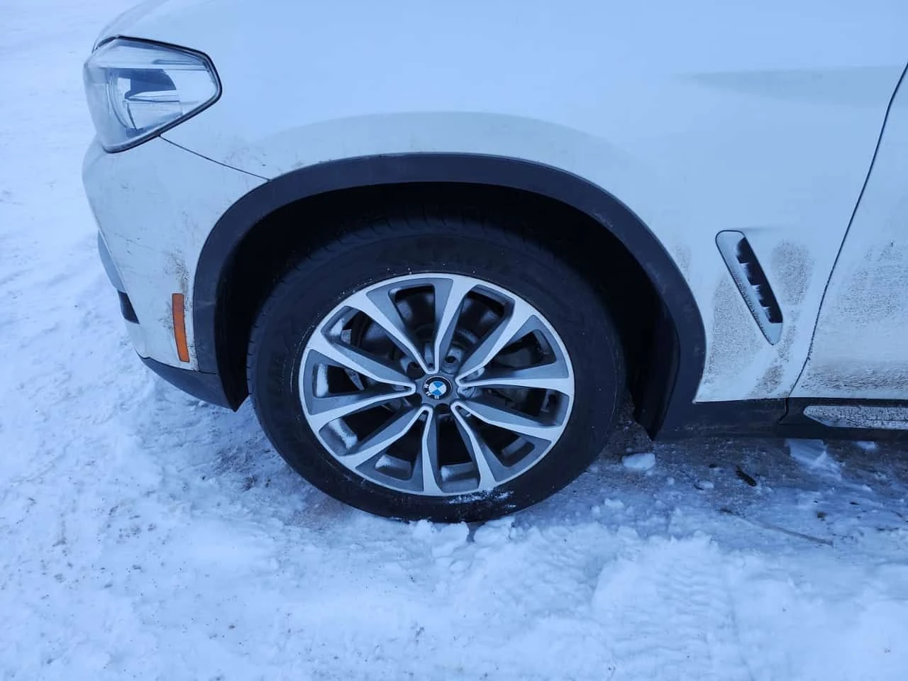 BMW X3 * xDrive30i * Heads-Up * Keyless * Panoramic Sunro, снимка 6 - Автомобили и джипове - 54218412