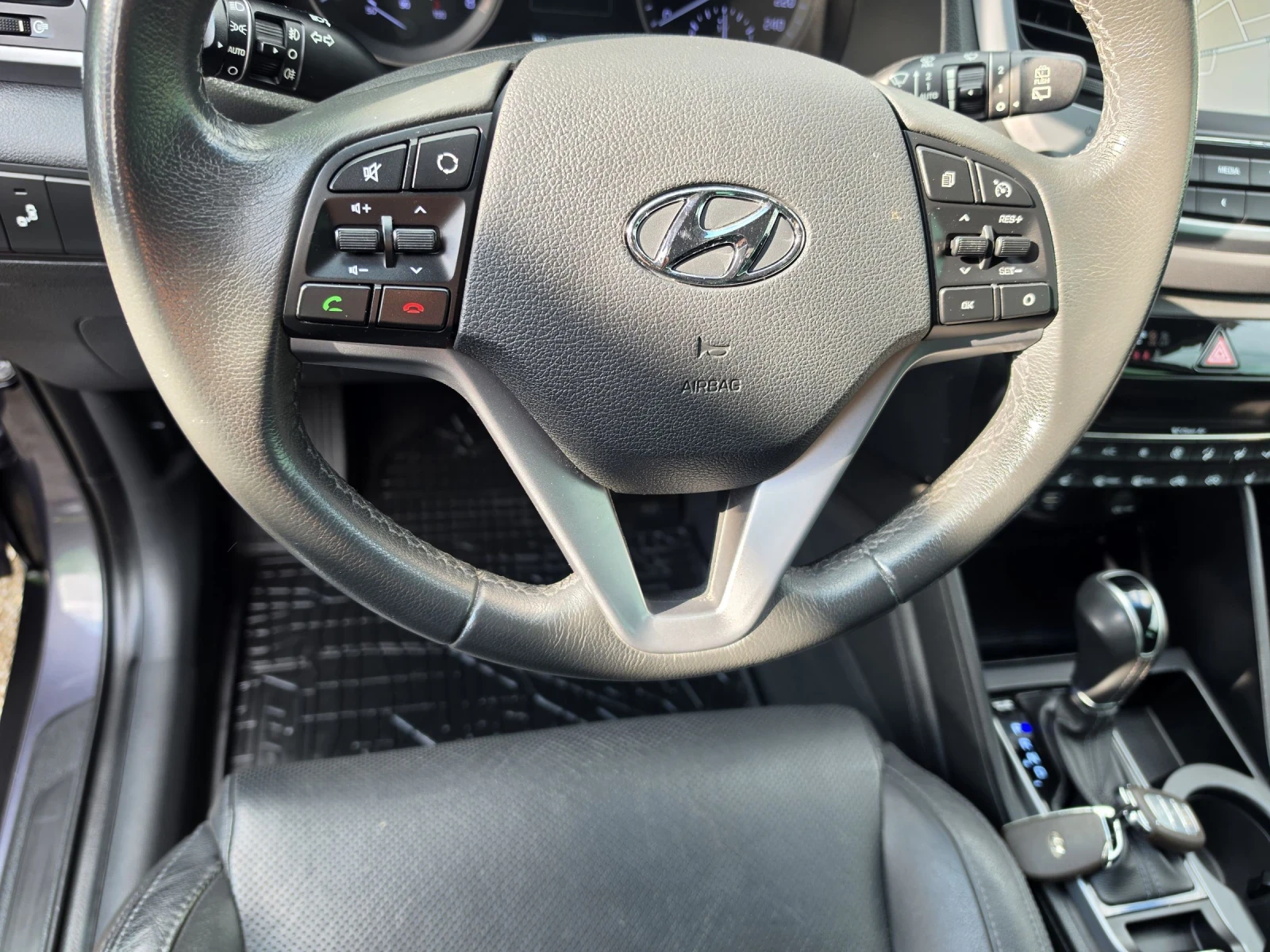 Hyundai Tucson 2.0 MPI, снимка 10 - Автомобили и джипове - 54702931