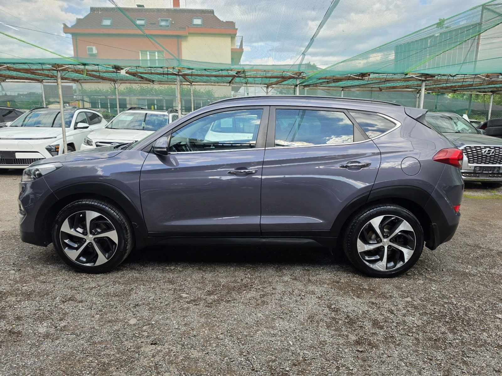 Hyundai Tucson 2.0 MPI, снимка 4 - Автомобили и джипове - 54702931