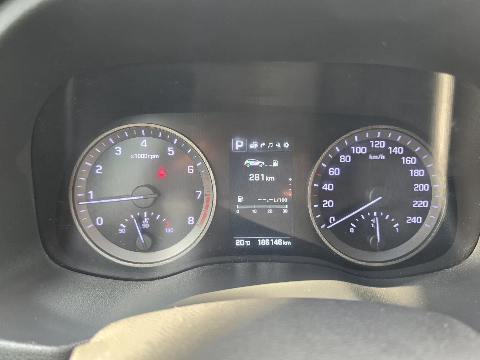 Hyundai Tucson 2.0 MPI, снимка 9 - Автомобили и джипове - 54702931