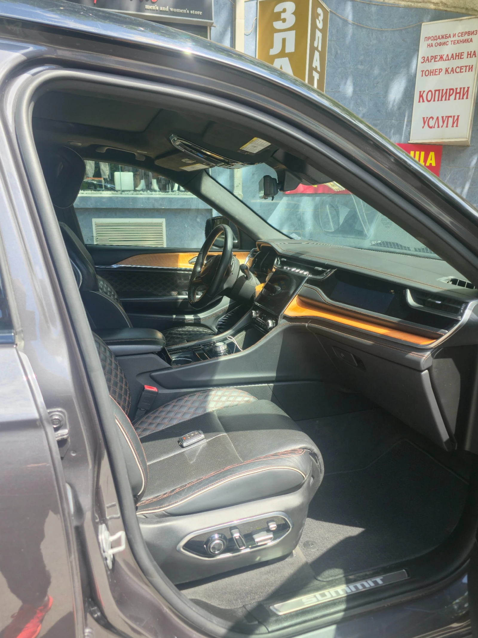 Jeep Grand cherokee L, V8, 5.7 WL SUMMIT RESERVE_ГАЗ, снимка 3 - Автомобили и джипове - 54712862