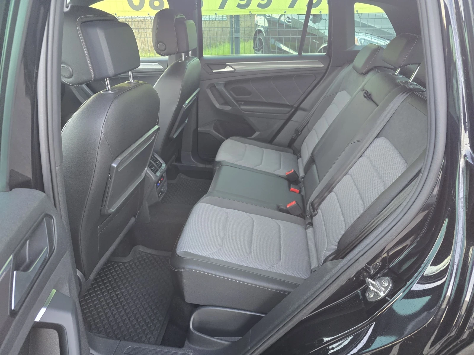 VW Tiguan R-LINE/DIGITAL/2.0 TDI 4-MOTION, снимка 10 - Автомобили и джипове - 55233895