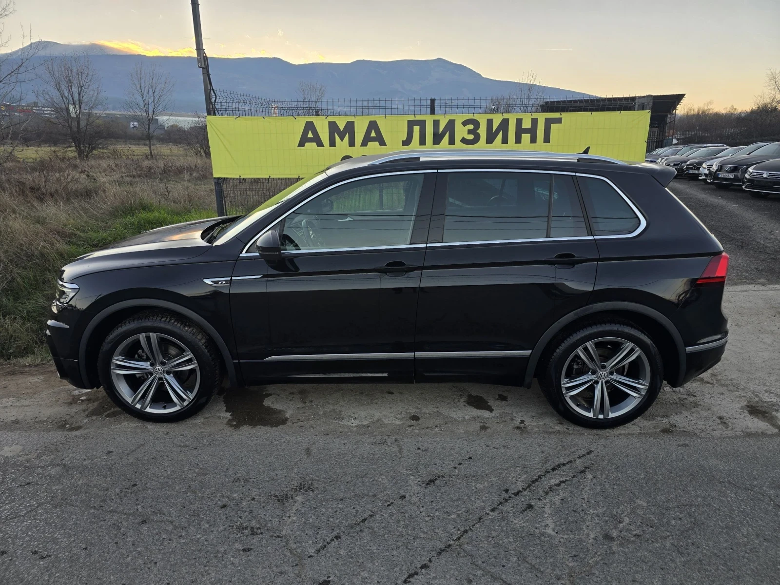 VW Tiguan R-LINE/DIGITAL/2.0 TDI 4-MOTION, снимка 6 - Автомобили и джипове - 55233895