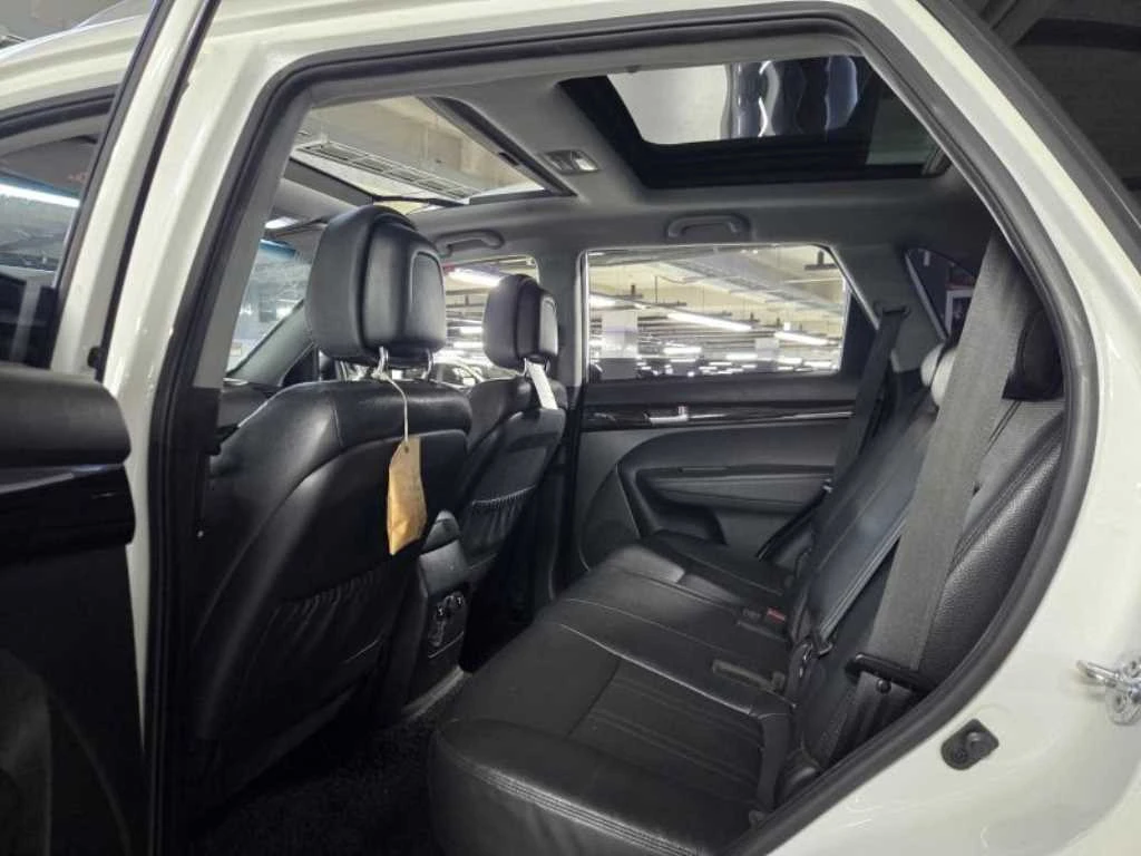Kia Sorento 2.0* ЛЮК* ПОДГРЕВ ВОЛАН* КРАЙНА ЦЕНА, снимка 13 - Автомобили и джипове - 55496162