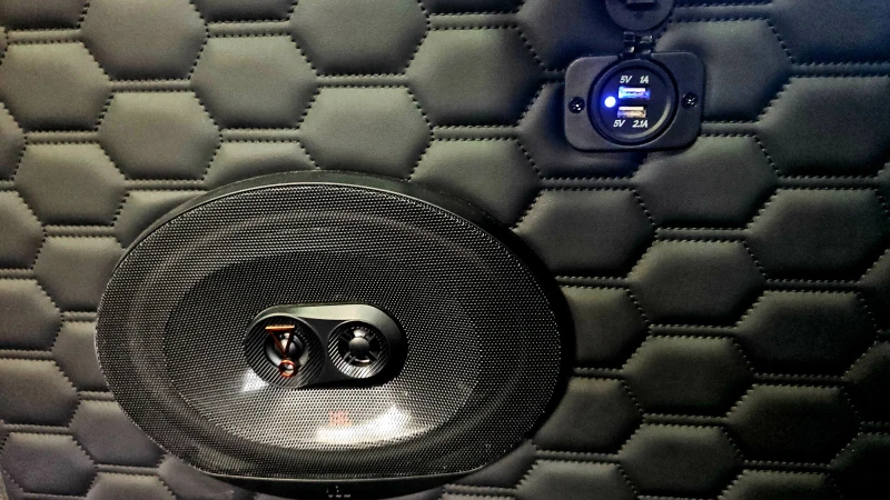 VW Crafter 2, 0 TDI , снимка 17 - Бусове и автобуси - 52696874