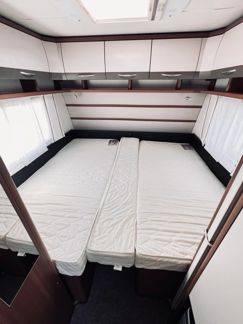 Каравана LMC 6 местна КЛИМАТИК МУВЪР ТЕНТА СОЛАР, снимка 13 - Каравани и кемпери - 49638461