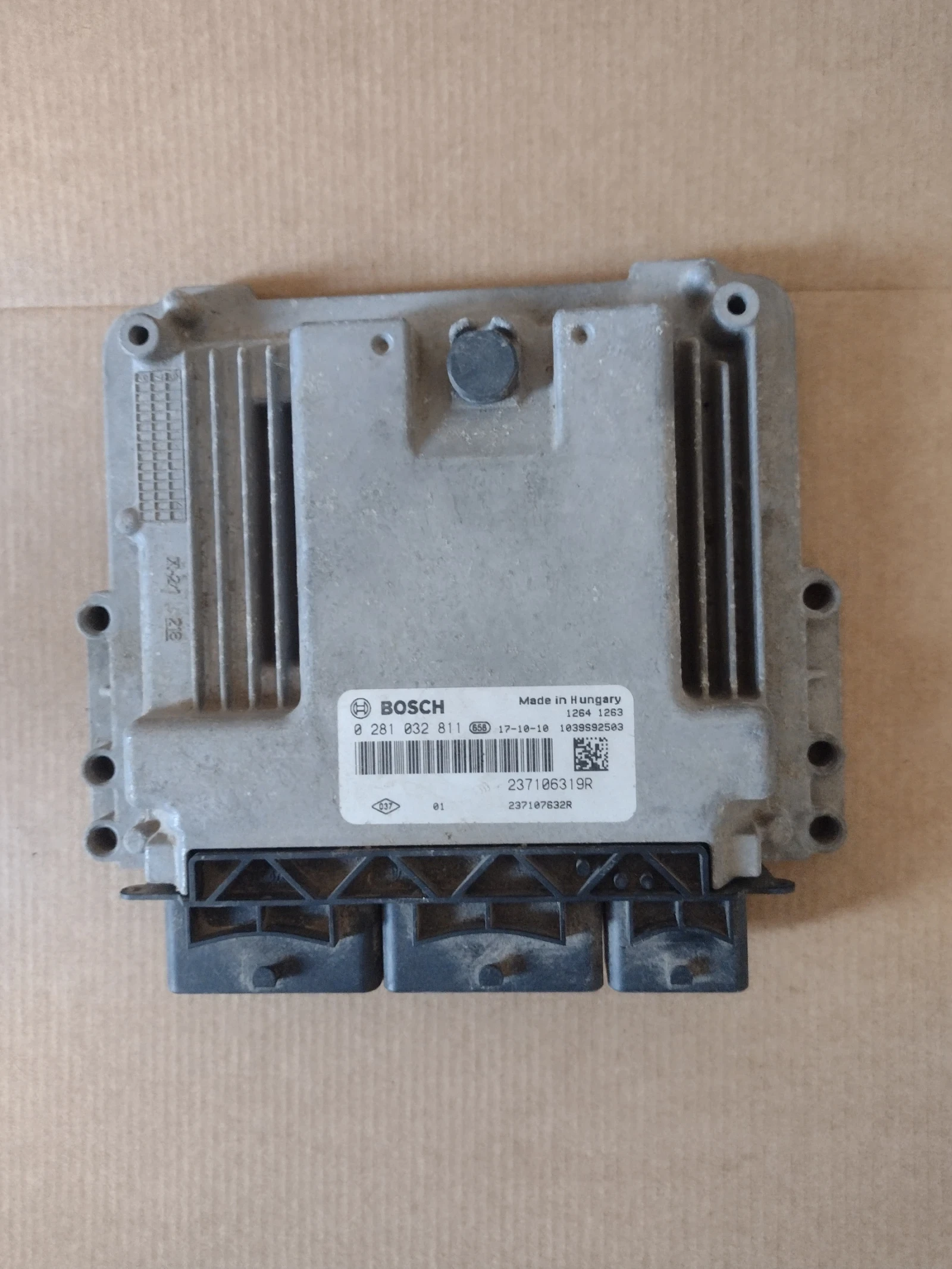 237106319R    DACIA. RENAULT 1.5 DCI Bosch 0 281 032 811 | Mobile.bg   1