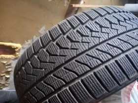 Гуми Зимни 275/40R19, снимка 4