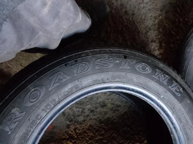 Гуми Зимни 215/65R16, снимка 6 - Гуми и джанти - 16653196