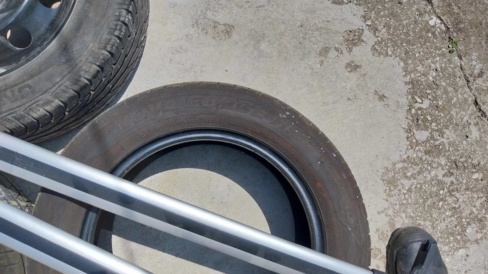 Гуми Летни 205/60R16, снимка 5 - Гуми и джанти - 55058555