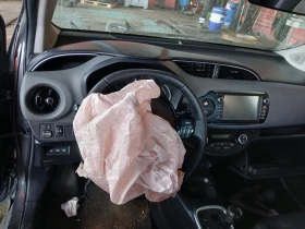 Toyota Yaris 1.5 HIBRID, снимка 4