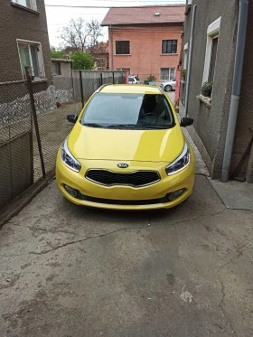 Kia Ceed НИКОГА НЕ Е БИЛ ТАКСИ!  ЛИЗИНГ ИЛИ АРЕНДА - [17] 