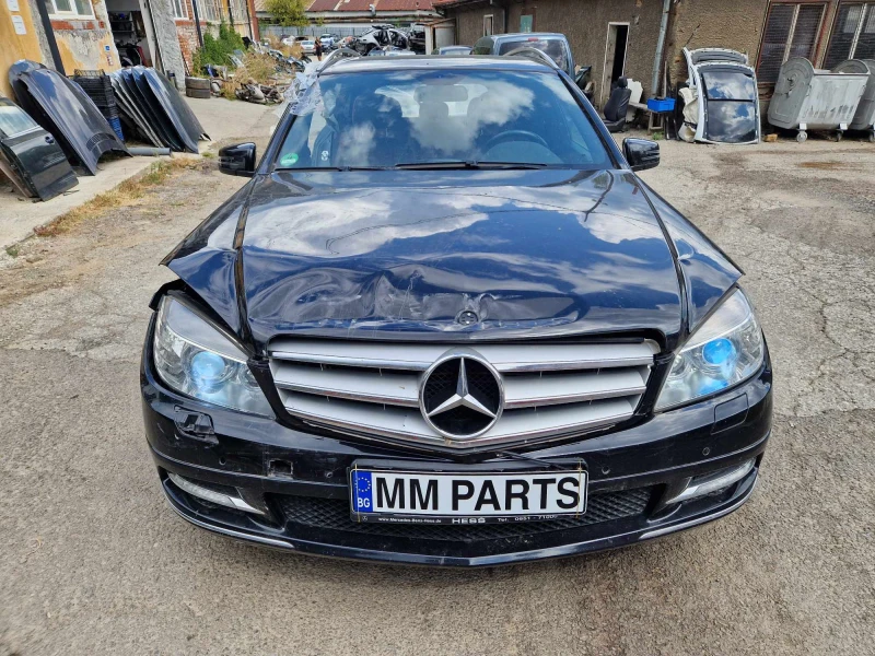 Mercedes-Benz C 250 4 Matic AMG Paket 651 F1 Черен таван, снимка 1 - Автомобили и джипове - 24017535