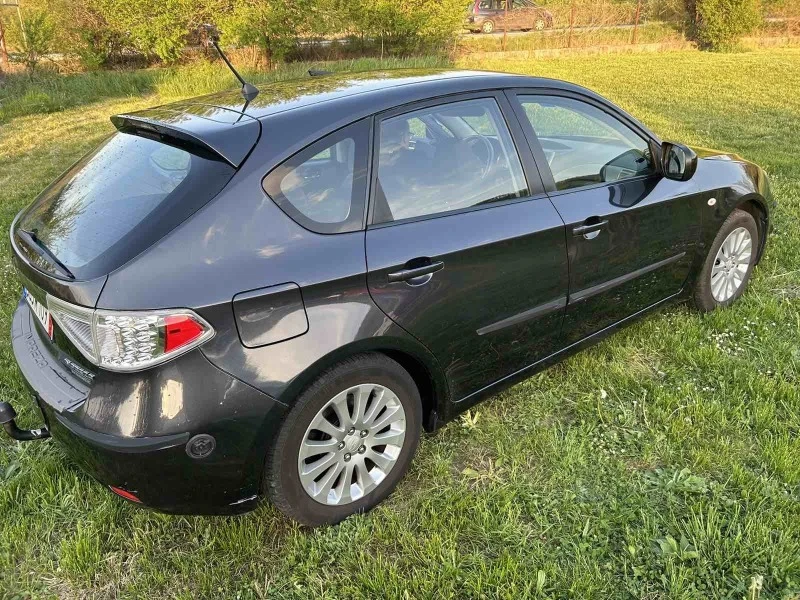 Subaru Impreza 2.0 Газ, снимка 4 - Автомобили и джипове - 48500236