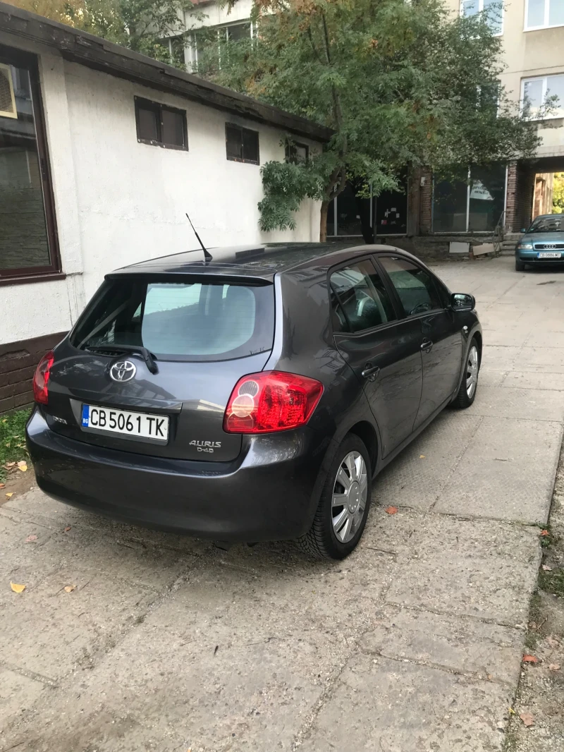 Toyota Auris, снимка 5 - Автомобили и джипове - 47963644