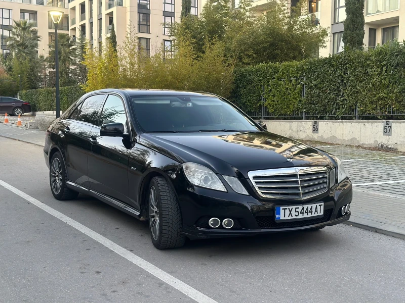 Mercedes-Benz E 220 AMG, снимка 1 - Автомобили и джипове - 48094391