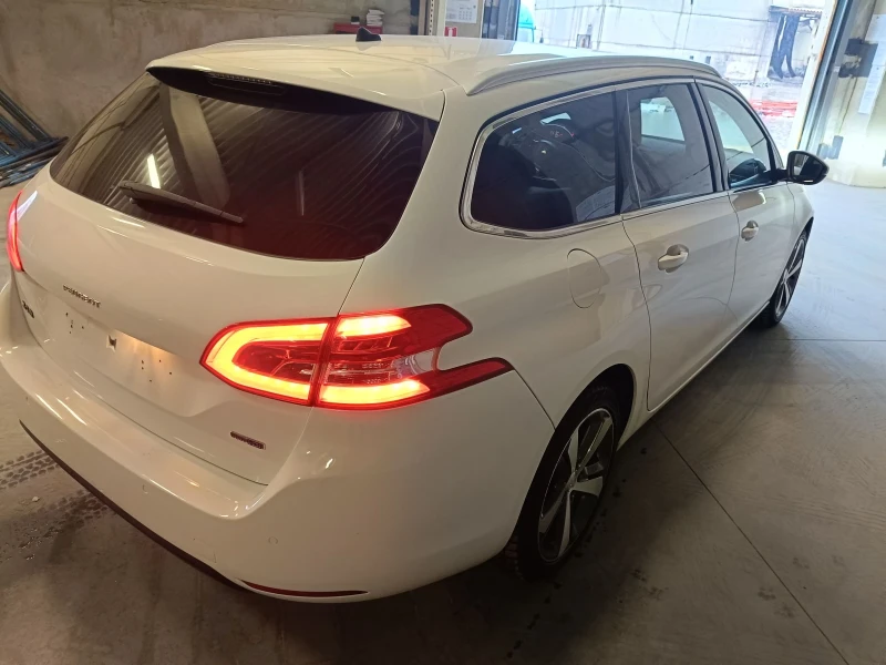 Peugeot 308 1.6 BLUE HDI , снимка 10 - Автомобили и джипове - 49719740