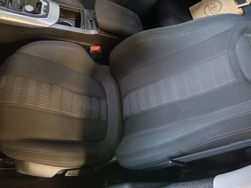 Peugeot 308 1.6 BLUE HDI , снимка 13 - Автомобили и джипове - 49719740