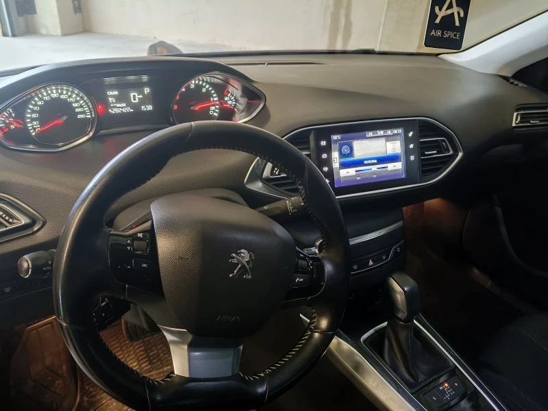 Peugeot 308 1.6 BLUE HDI , снимка 12 - Автомобили и джипове - 49719740