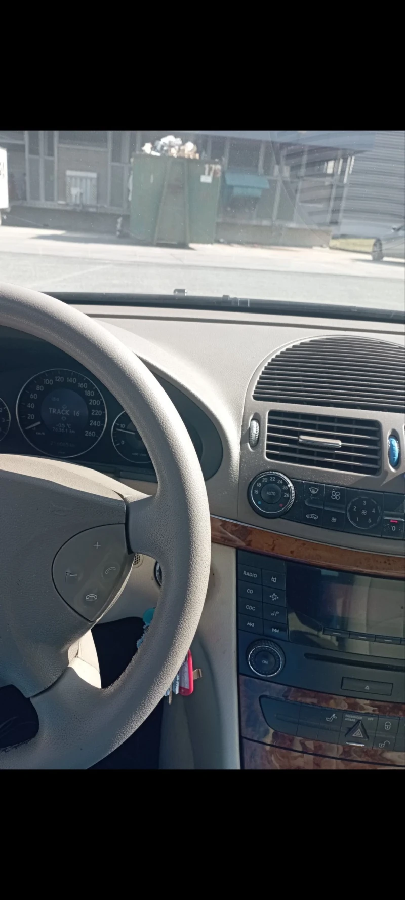 Mercedes-Benz E 270 CDI ръчка, снимка 3 - Автомобили и джипове - 51430009