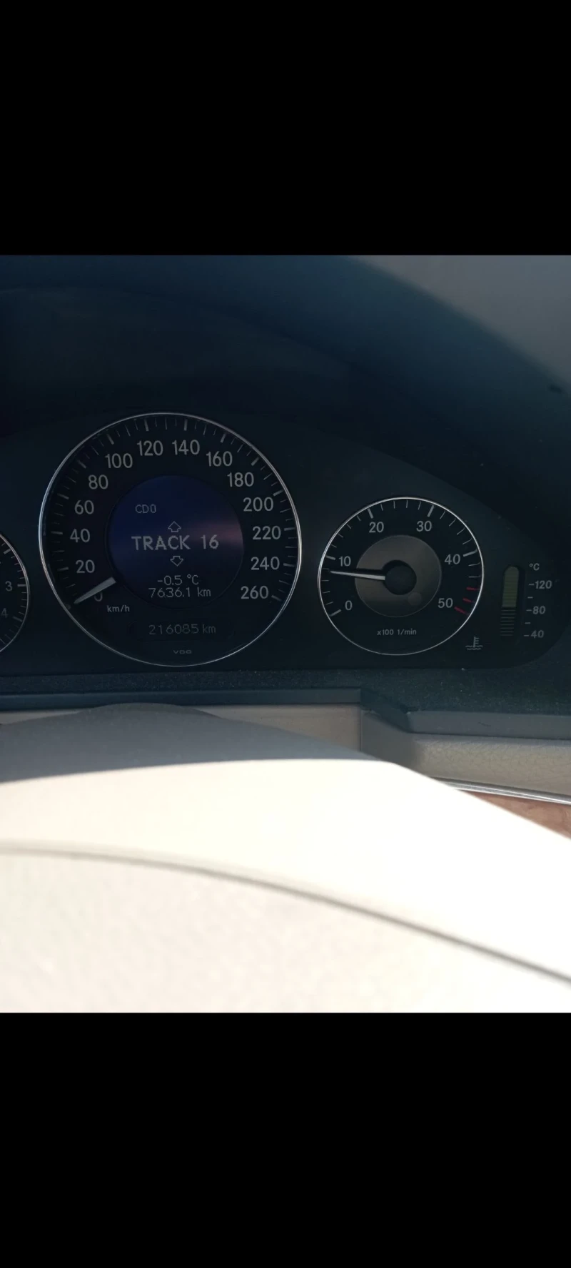 Mercedes-Benz E 270 CDI ръчка, снимка 2 - Автомобили и джипове - 51430009