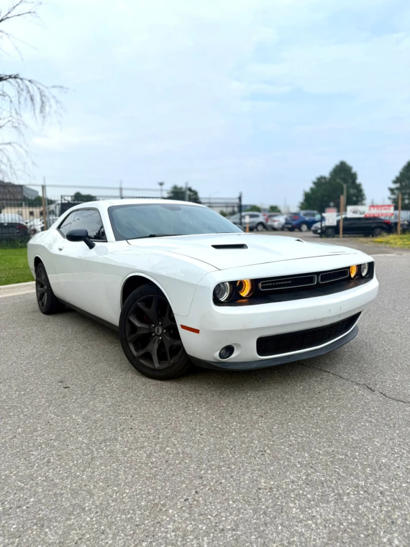Dodge Challenger SXT PLUS