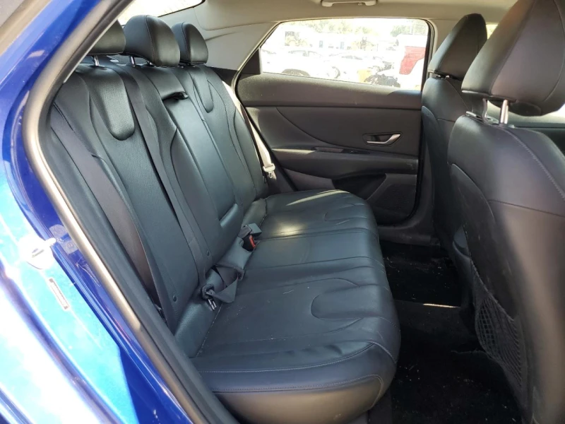 Hyundai Elantra Limited, снимка 9 - Автомобили и джипове - 52640149