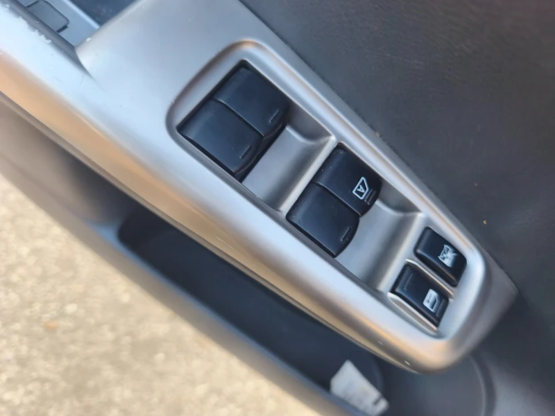 Subaru Impreza 1.5R 4x4, снимка 13 - Автомобили и джипове - 52853926