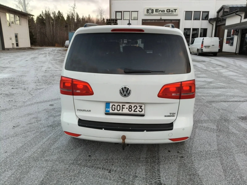 VW Touran, снимка 5 - Автомобили и джипове - 53445417
