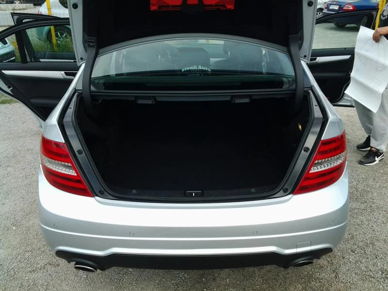 Mercedes-Benz C 300 3.2CDI 4MATIC, снимка 16 - Автомобили и джипове - 27204154