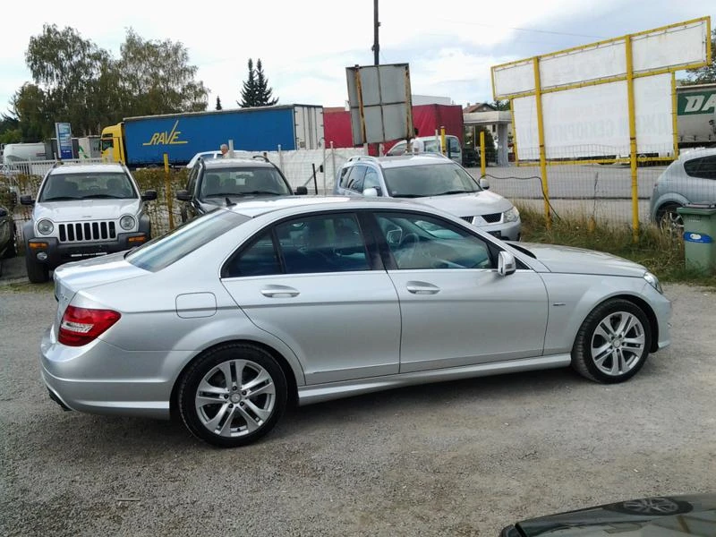 Mercedes-Benz C 300 3.2CDI 4MATIC, снимка 8 - Автомобили и джипове - 27204154