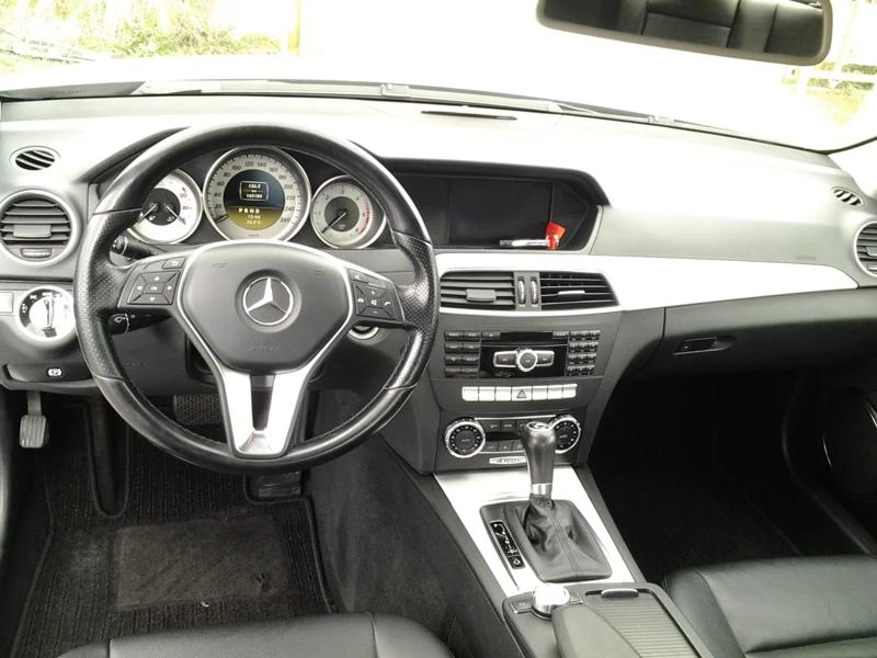 Mercedes-Benz C 300 3.2CDI 4MATIC, снимка 9 - Автомобили и джипове - 27204154