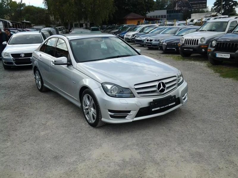 Mercedes-Benz C 300 3.2CDI 4MATIC, снимка 1 - Автомобили и джипове - 27204154